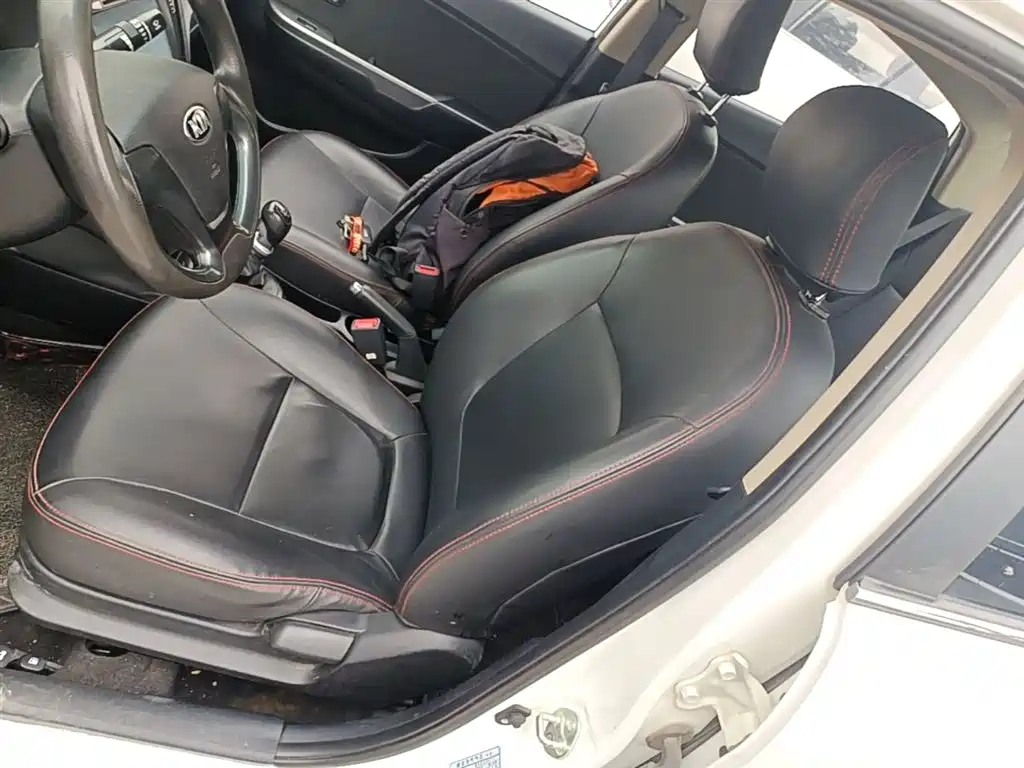 Kia K2 2015 Sedan 1.4L MT GLS фото 15
