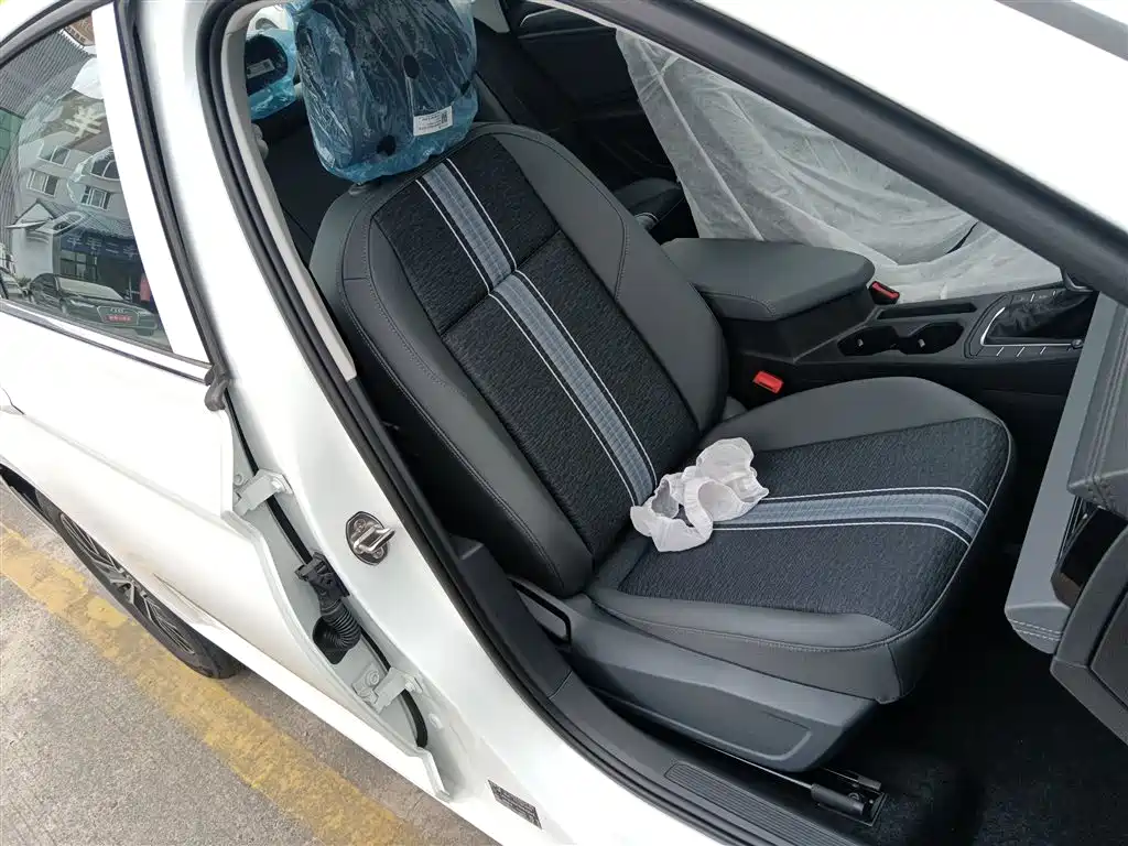 Volkswagen Sagitar 2025 Model Year Facelift 200TSI DSG Soaring Edition фото 25