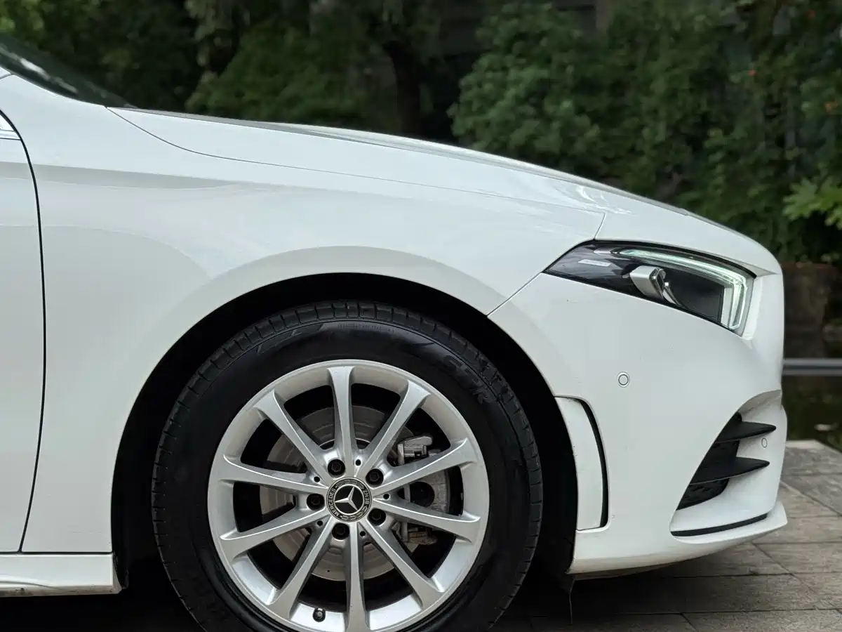 Mercedes-Benz A-Class 2022 A 200 L Sport Sedan Style фото 16