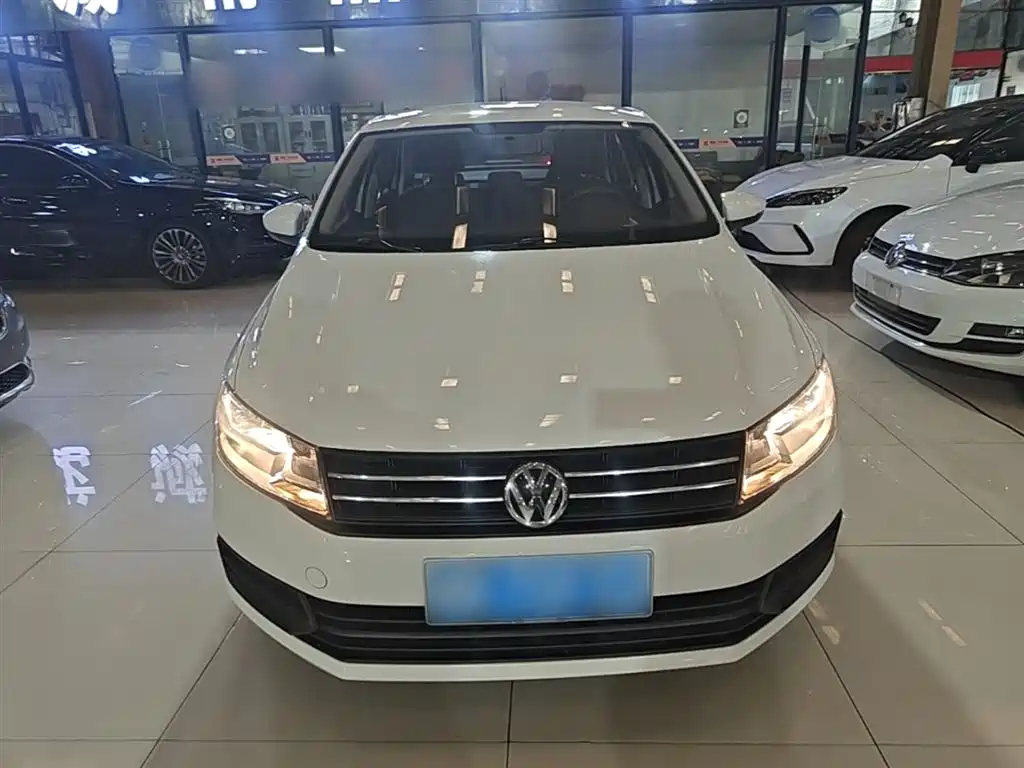 VOLKSWAGEN SANTANA