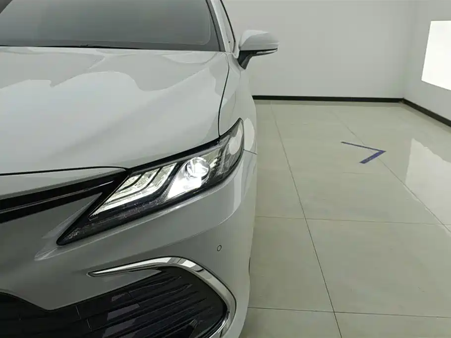 Toyota Camry 2021 2.0G Luxury Edition фото 5