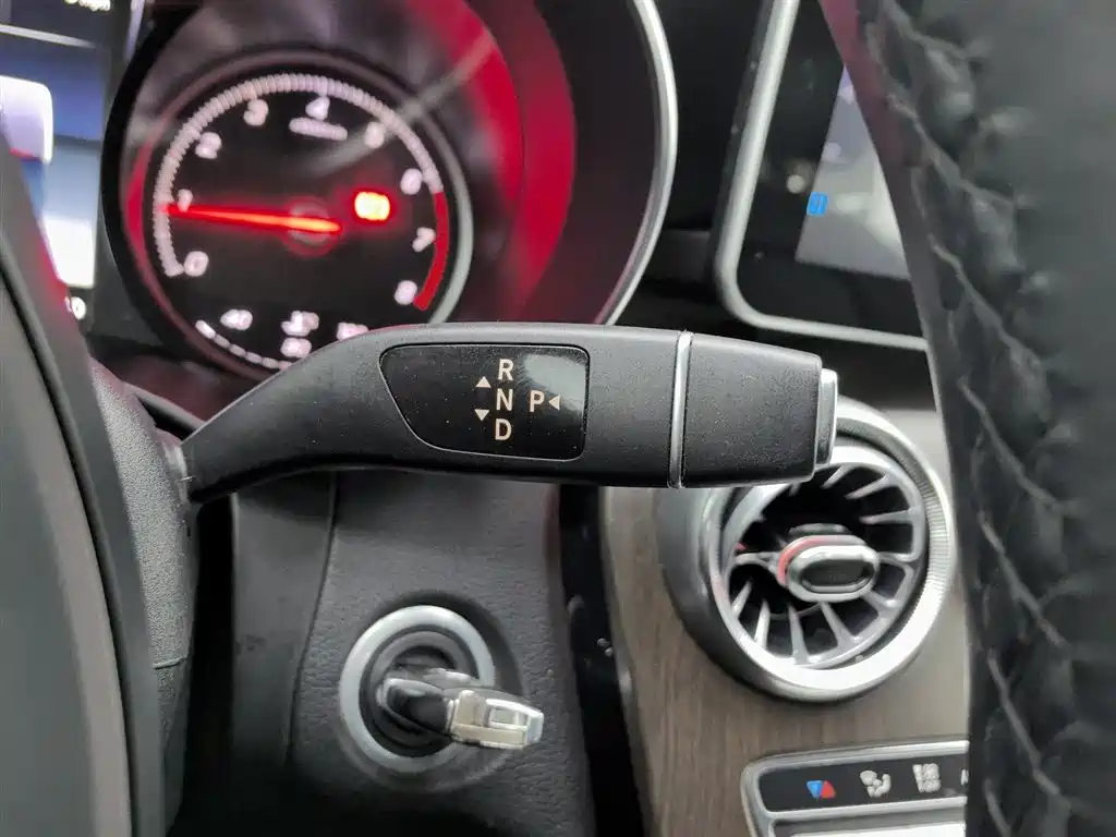 Mercedes-Benz GLC 2018 GLC 200 4MATIC фото 13