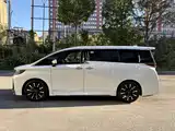 Фото 31 - Toyota Vellfire