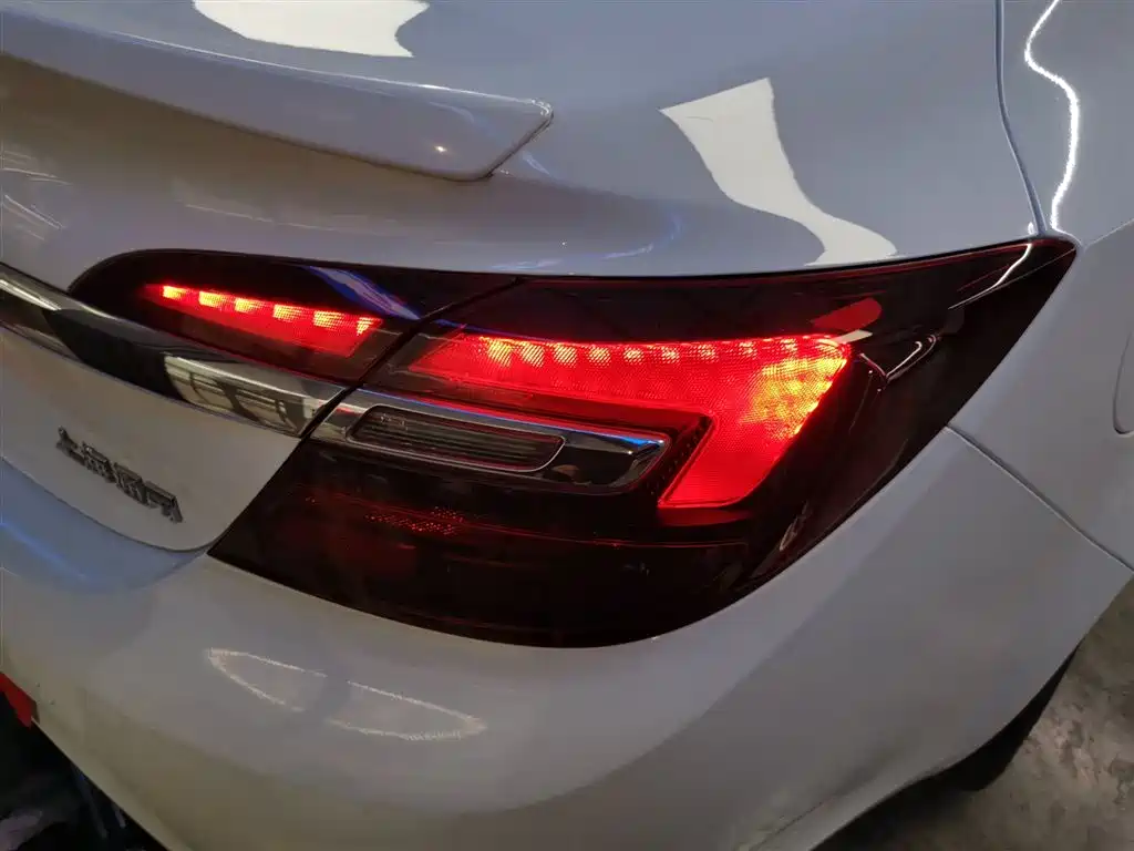 Buick Regal 2014 2.0L Elite Fashion Type фото 22