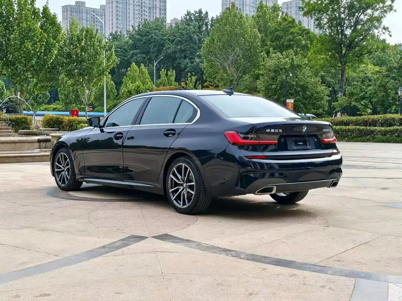 BMW 3 Series 2021 325Li M Sport Package фото 7