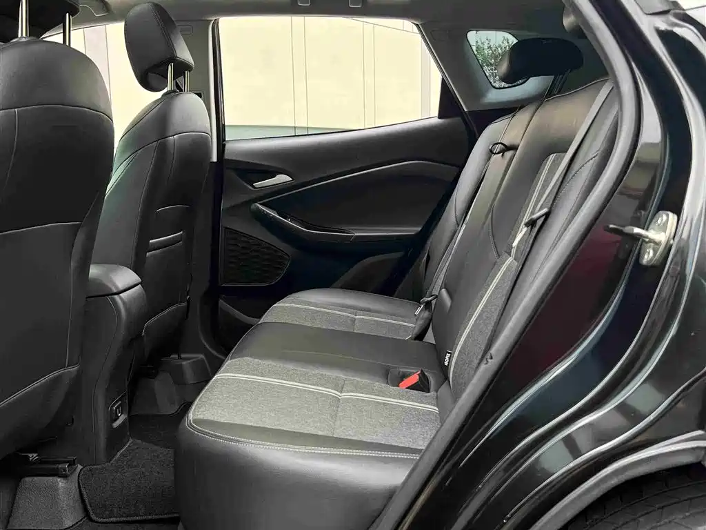 Chevrolet Trax 2019 Redline 325T Auto Fun Edition China VI фото 5