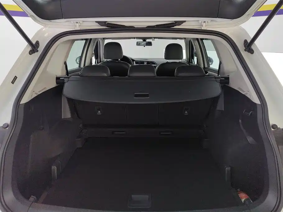 Volkswagen Tiguan L 2018 280TSI Automatic 2WD Comfort фото 4