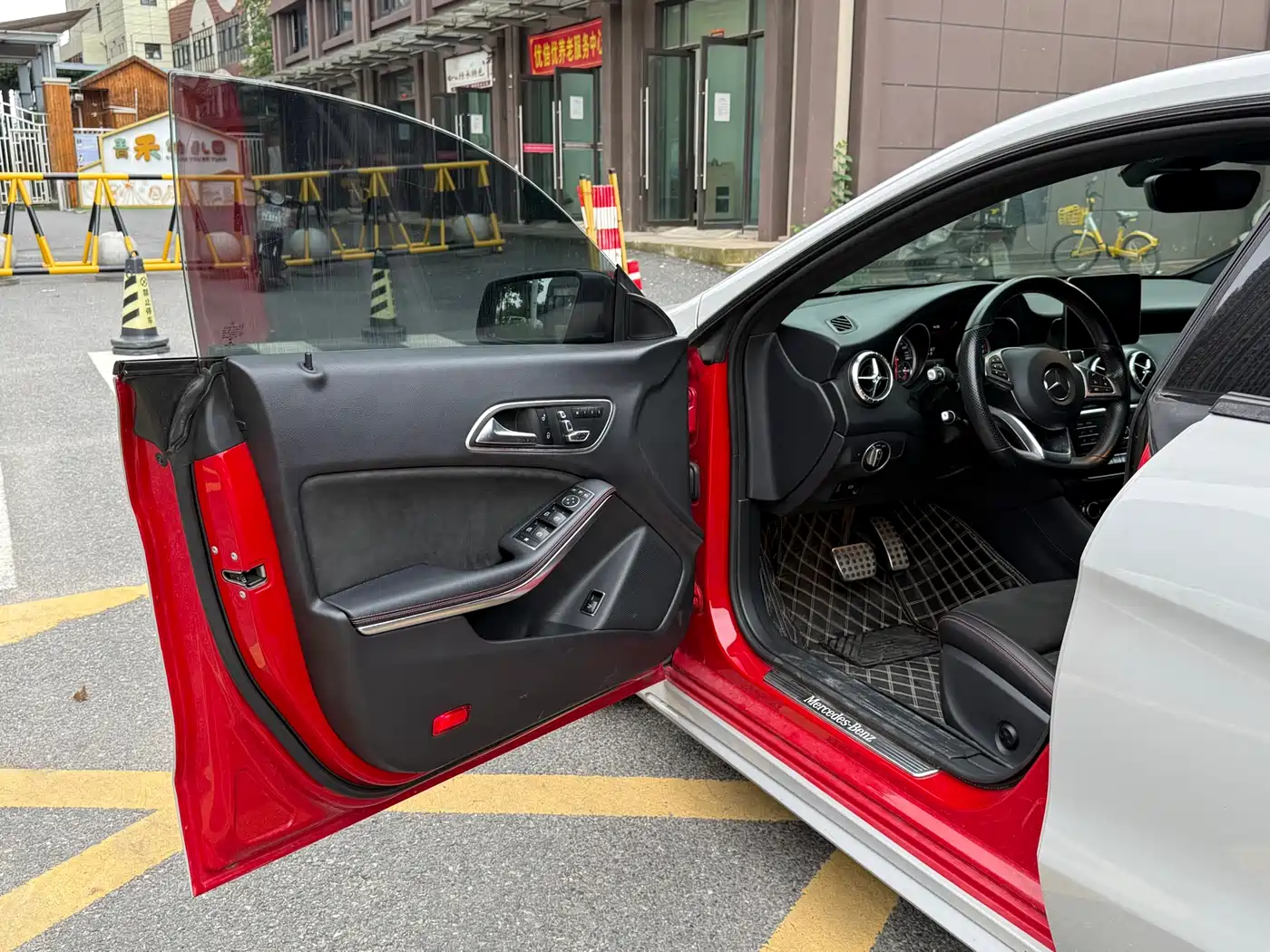 Mercedes-Benz CLA (Import) 2018 CLA 220 4MATIC фото 5
