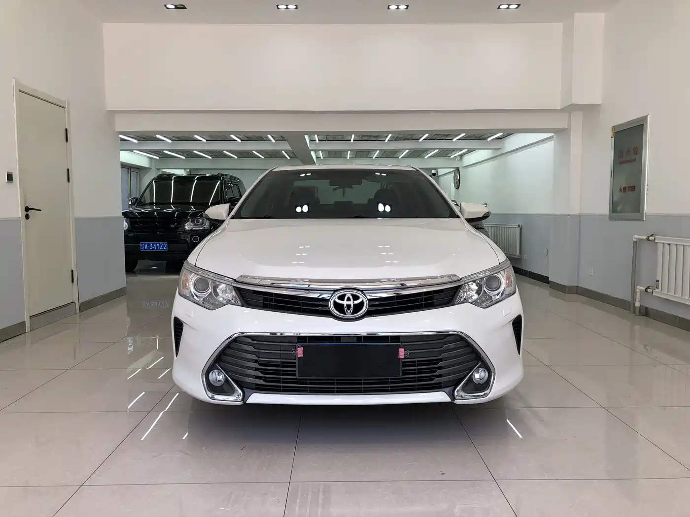 Toyota Camry 2015 2.5G Luxury Navigation Edition фото 2