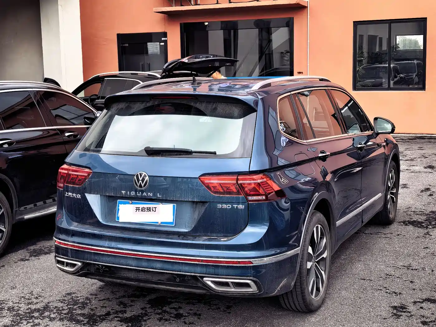 Volkswagen Tiguan L 2022 330TSI Auto 2WD R-Line Premium Edition фото 9
