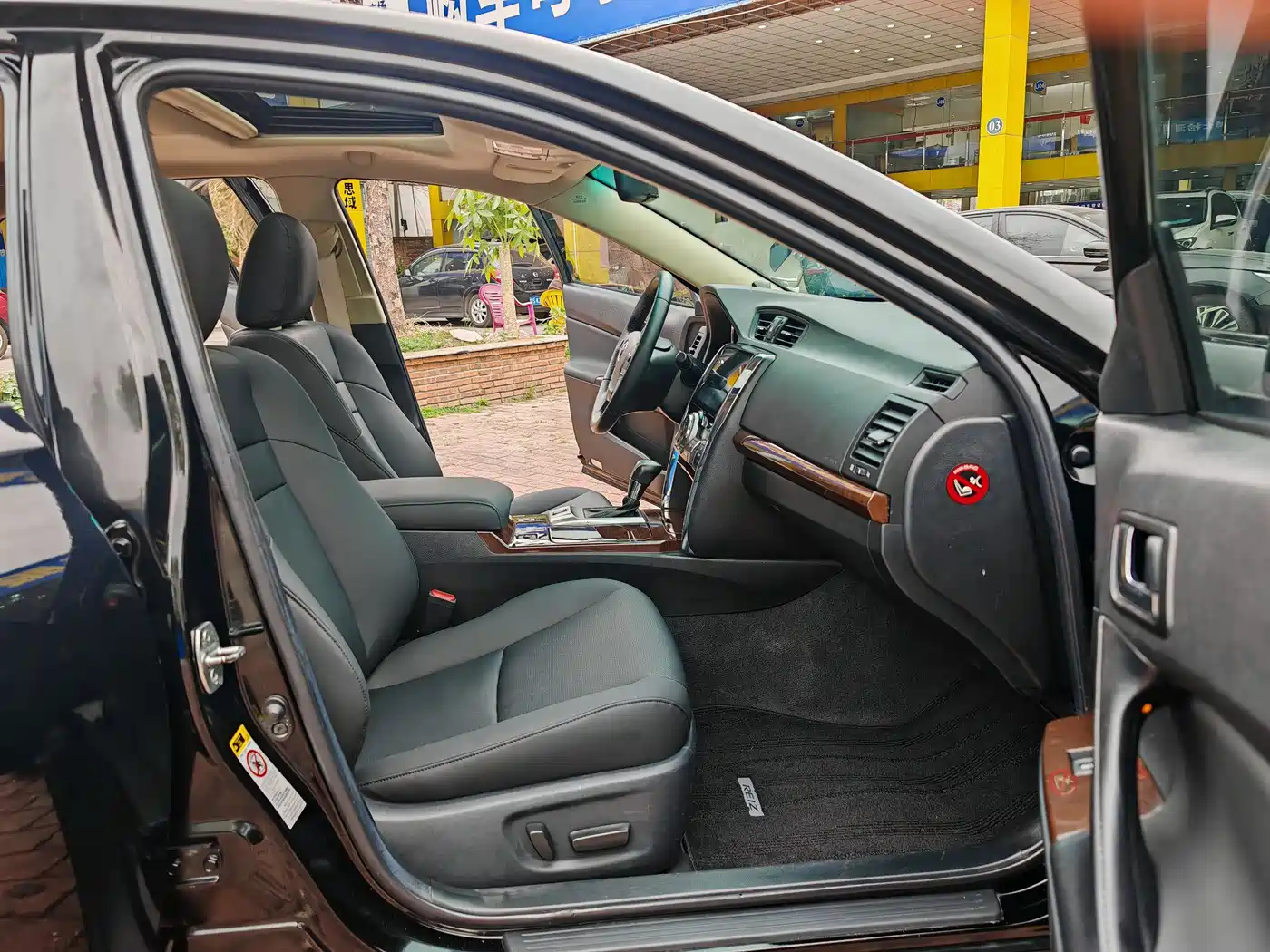Toyota Reiz 2013 2.5V Elite Edition фото 7