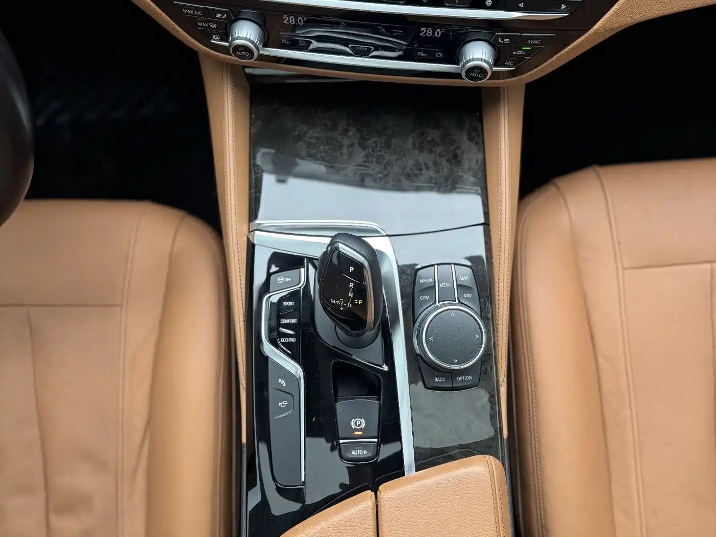 BMW 5 Series 2018 530Li Premium M Sport Package фото 21