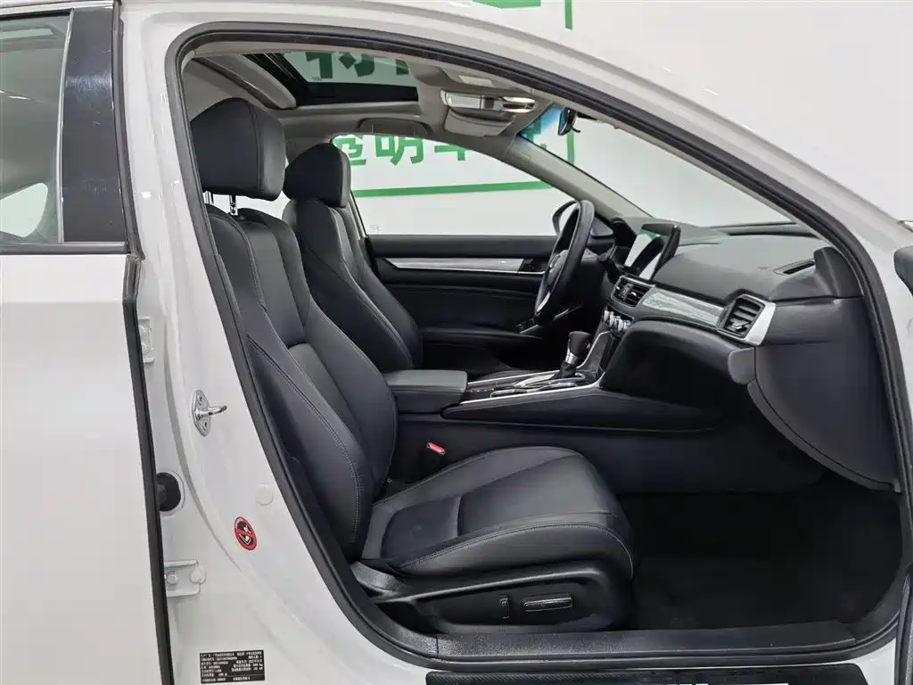 Honda Accord 2022 260TURBO Luxury Edition фото 23