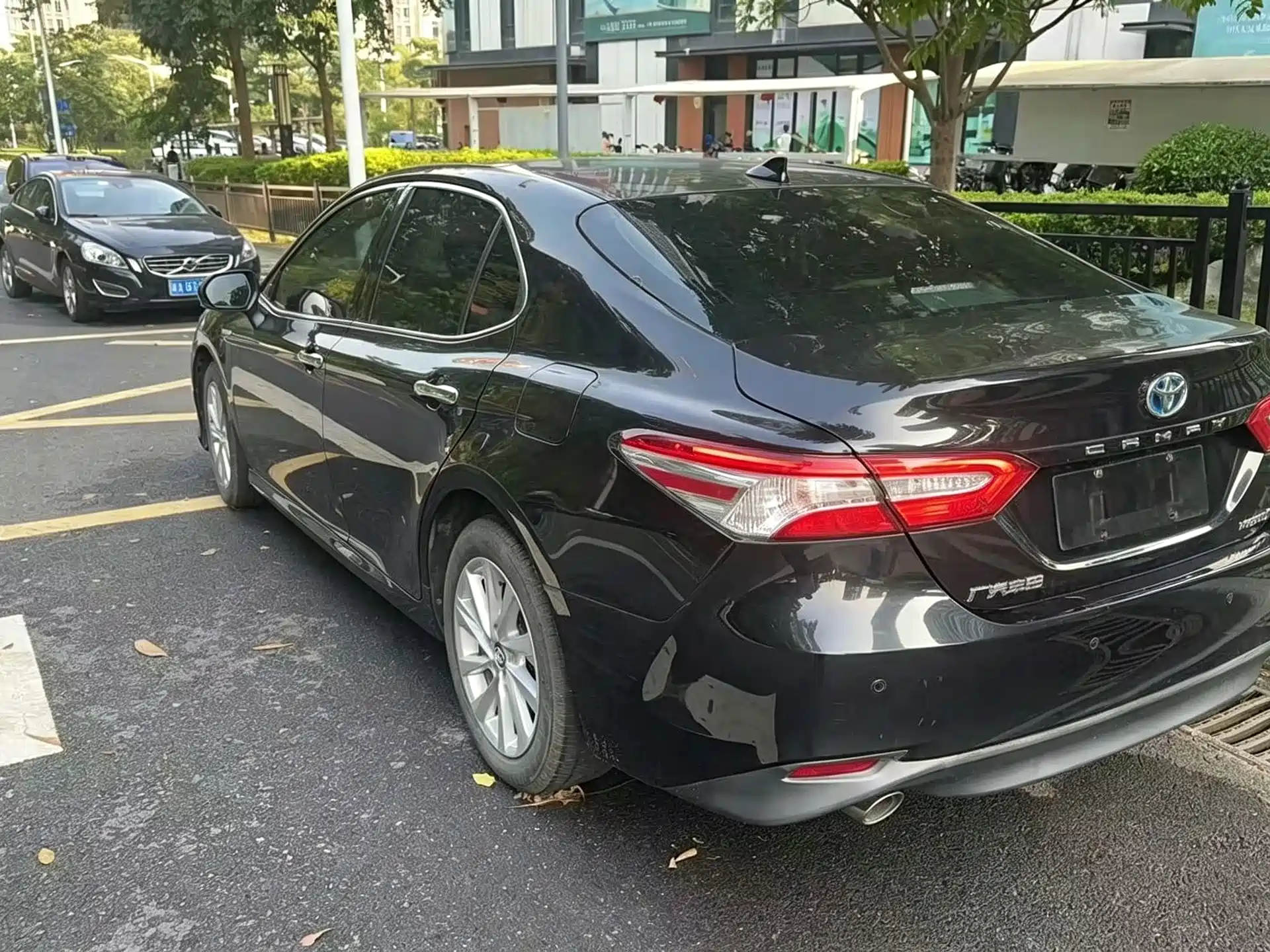 Фото 9 - Toyota Camry