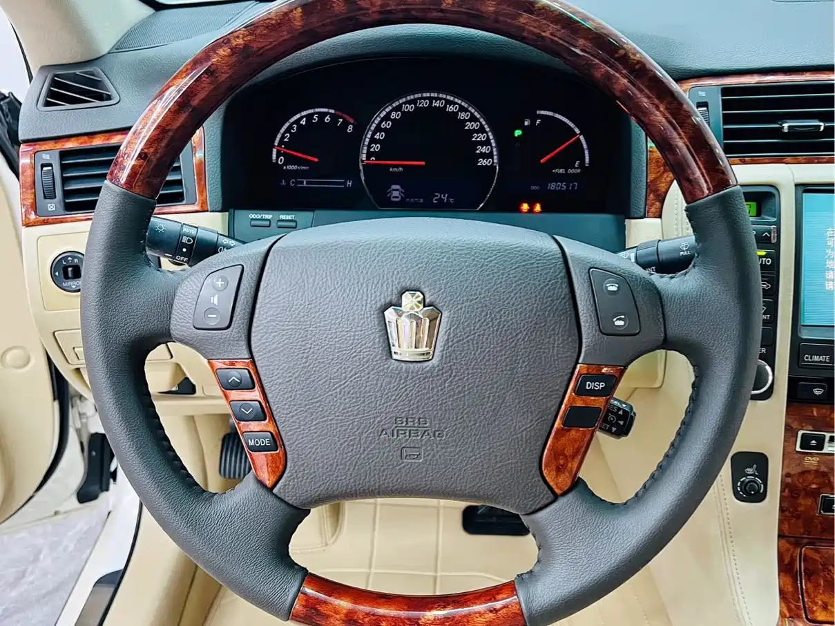 Toyota Crown 2005 Model 3.0L Royal фото 12