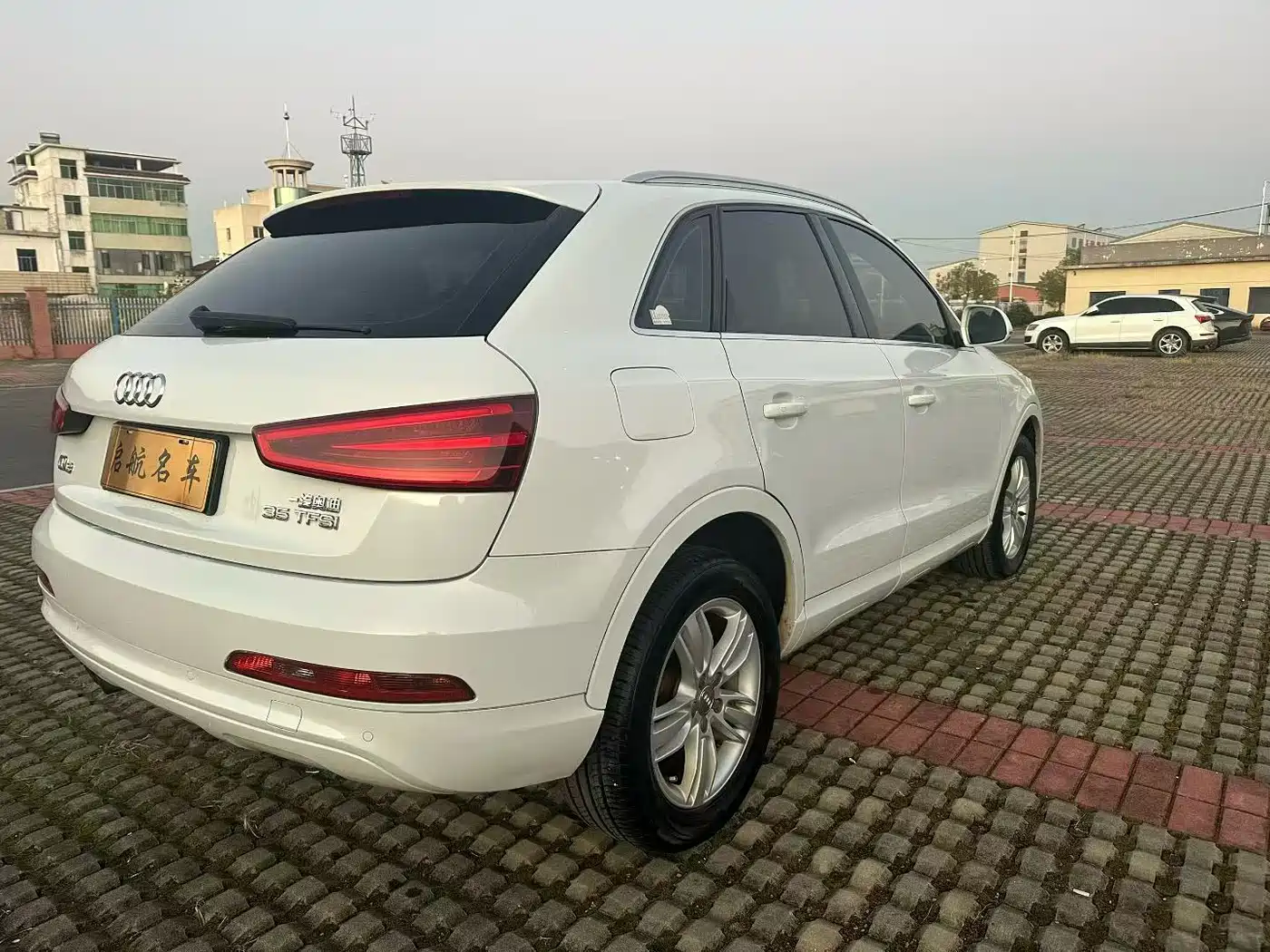 Audi Q3 2013 35 TFSI quattro Comfort фото 5