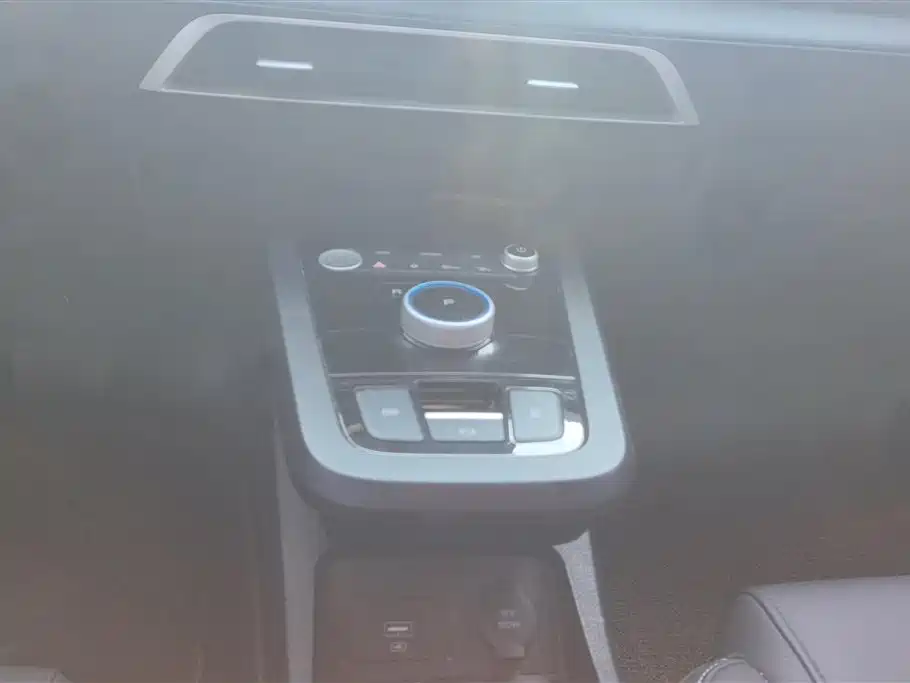 BYD e2 2019 Long Range Yao·Luxury Model фото 16