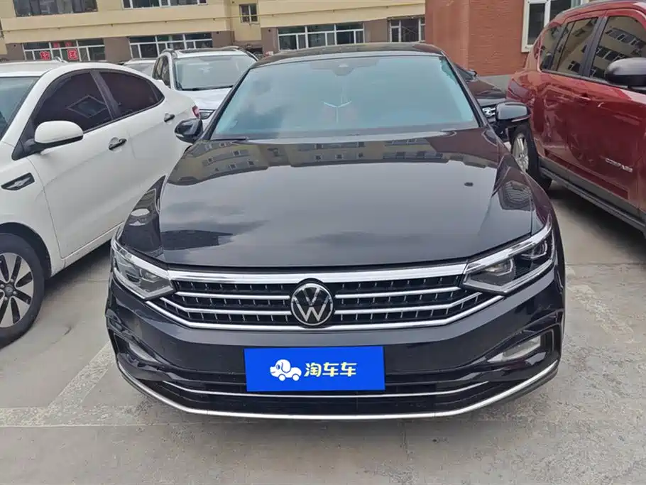 Volkswagen Magotan 2023 Model 2 Million Commemorative Edition 330TSI DSG Luxury фото 2