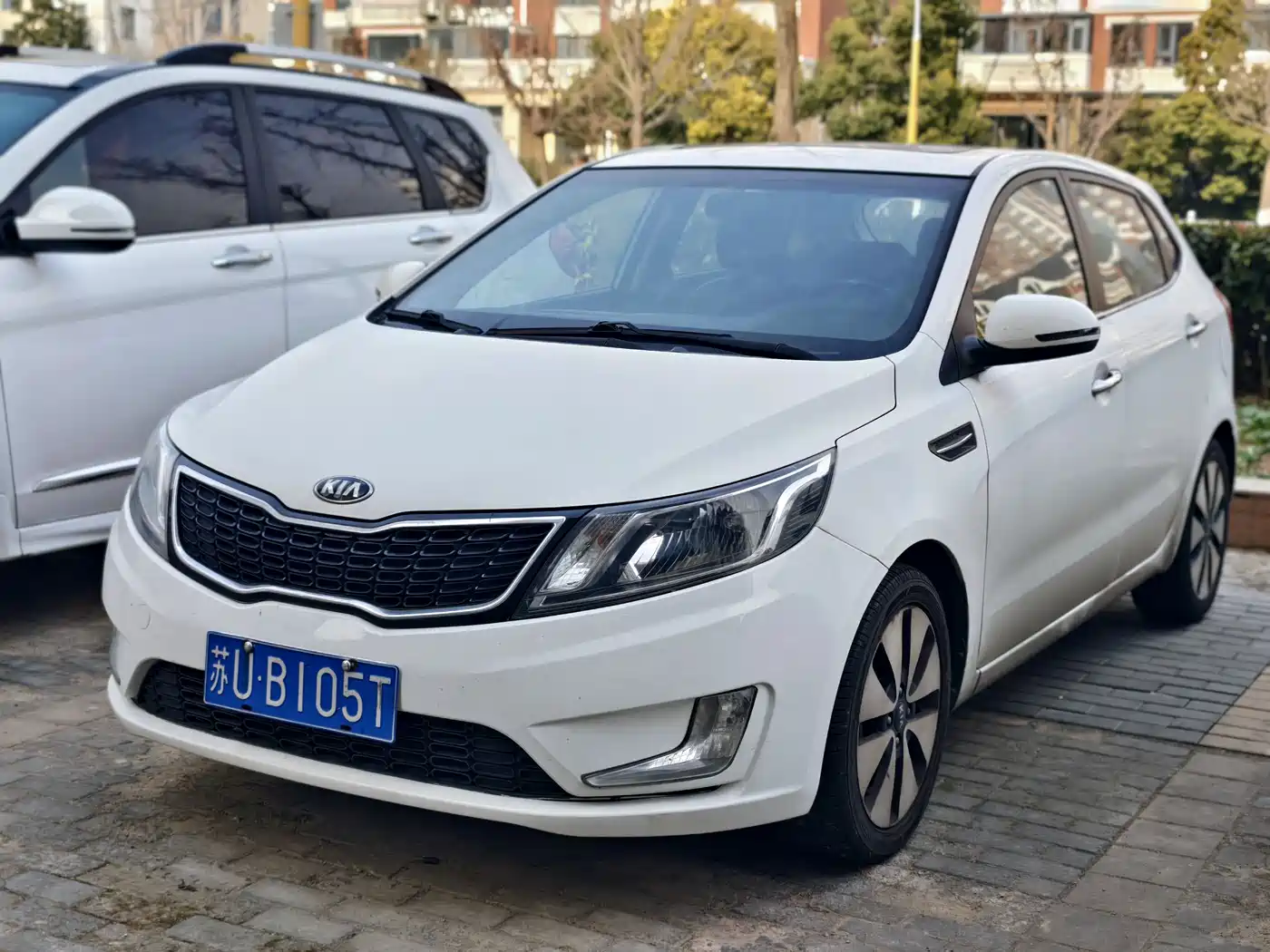 Kia K2 2015 Hatchback 1.6L AT Premium