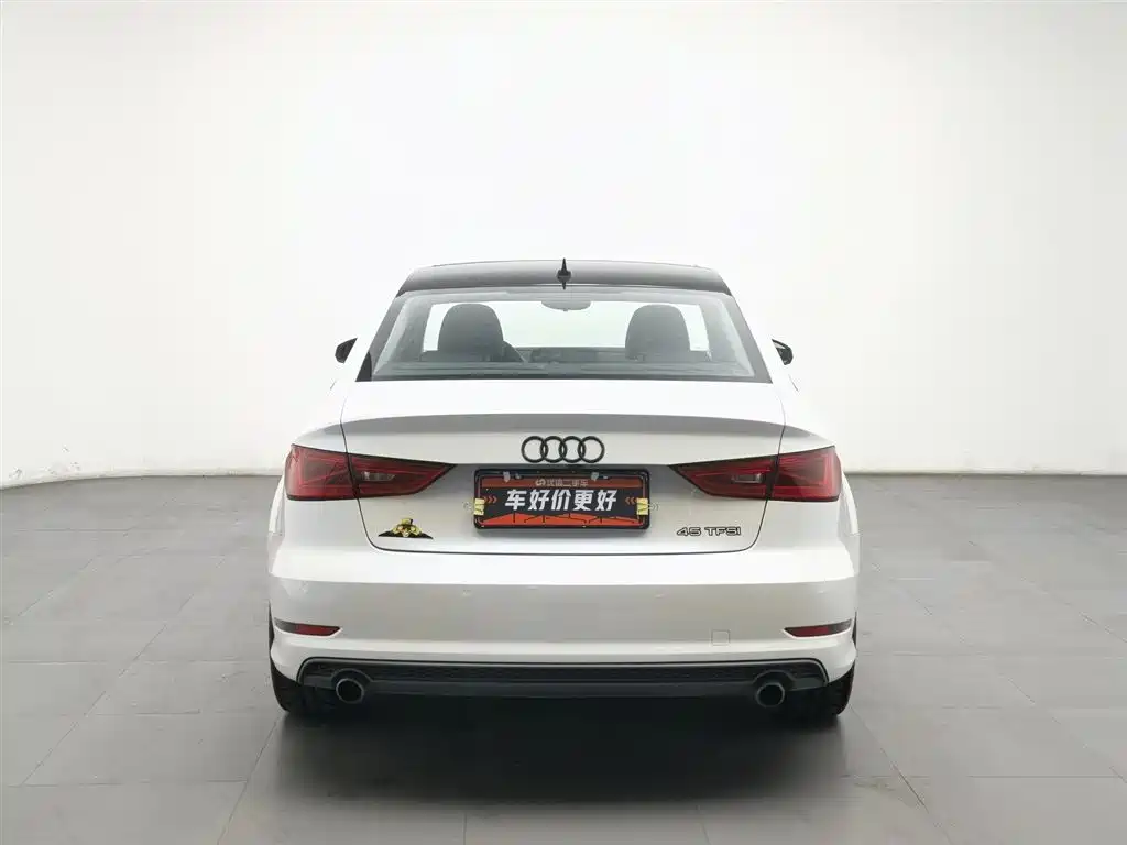 Audi A3 (Import) 2015 Limousine 45 TFSI S line Luxury фото 4