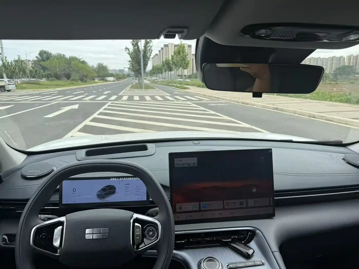 Geely Galaxy Galaxy E5 2026 610km Explorer+ Edition фото 4