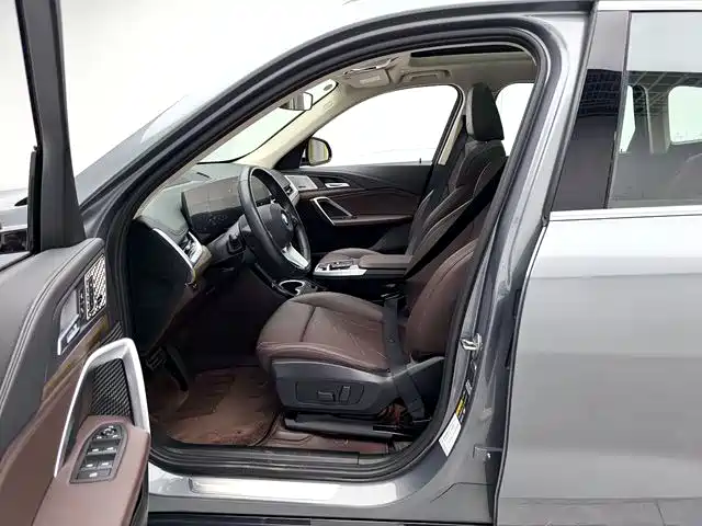 BMW iX1 2023 xDrive30L M Sport Package фото 11