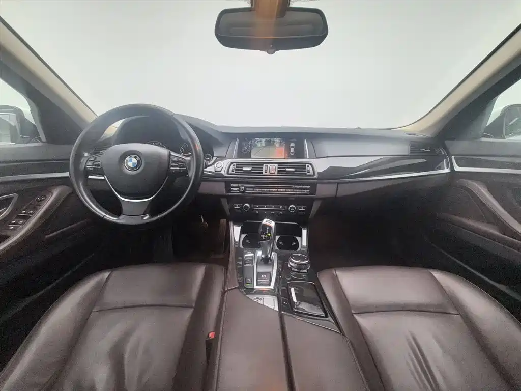 BMW 5 Series 2014 525Li Luxury Design Package фото 5