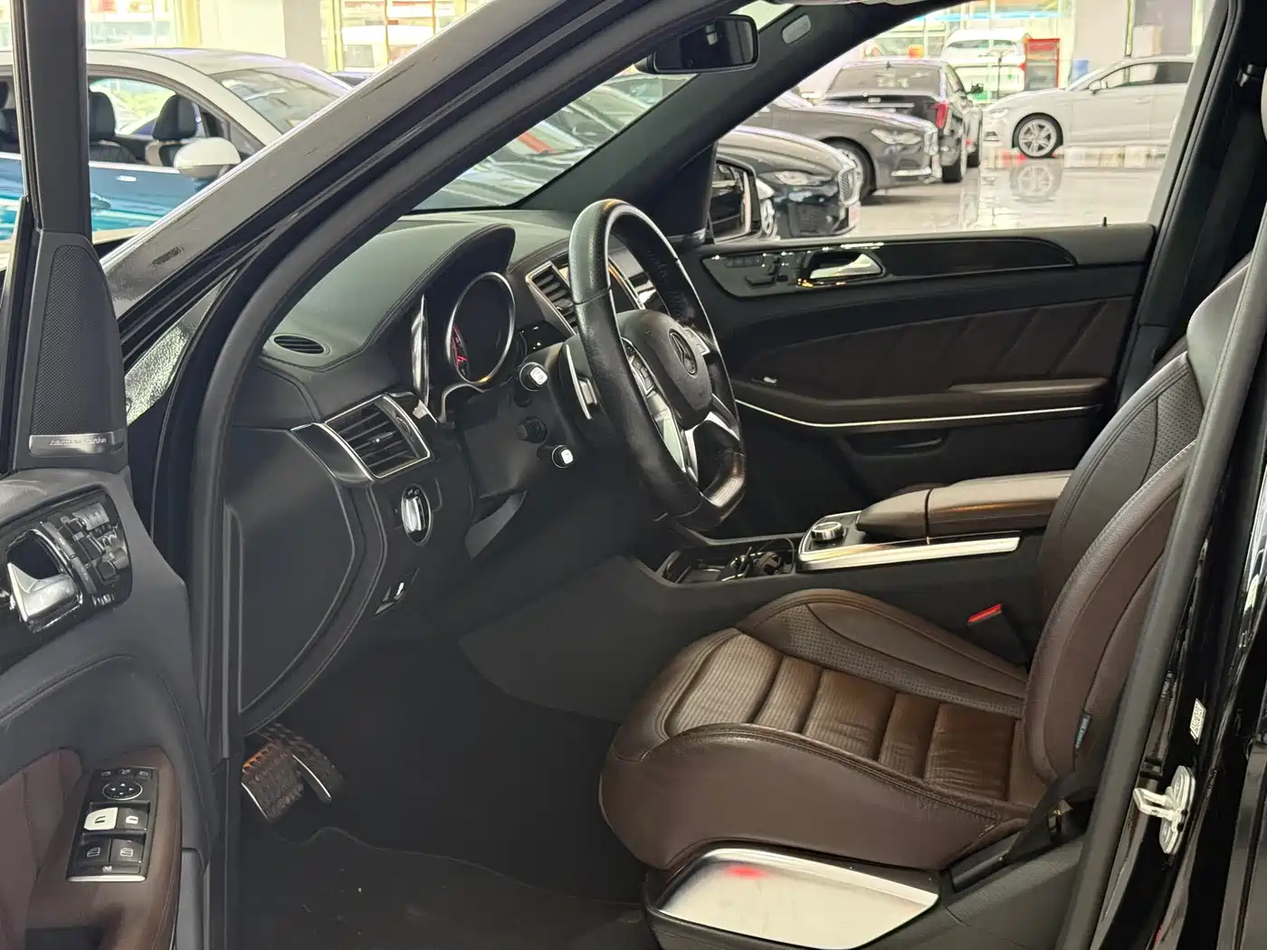 Mercedes-Benz GL-Class AMG 2014 AMG GL 63 фото 4