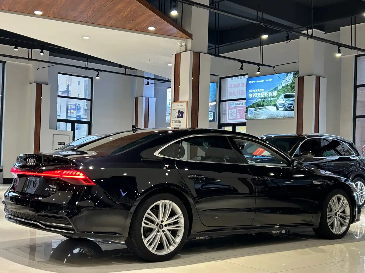 Audi A7L 2024 45 TFSI quattro Premium Luxury фото 28