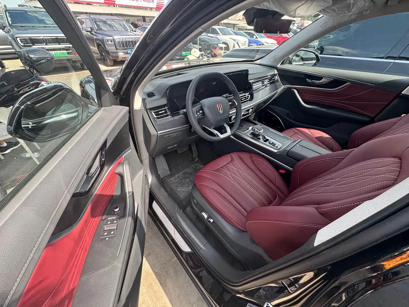 Hongqi HS5 2026 2.0T 2WD Qi Enjoyment Pro Edition фото 4