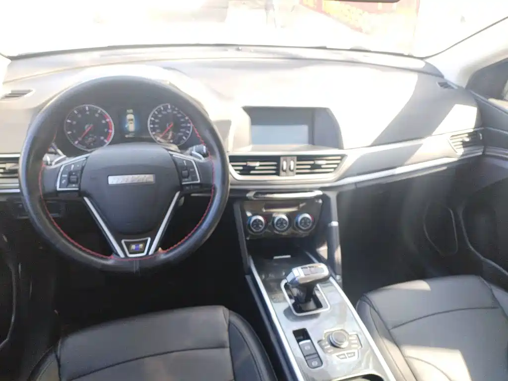 Фото 3 - Haval H6