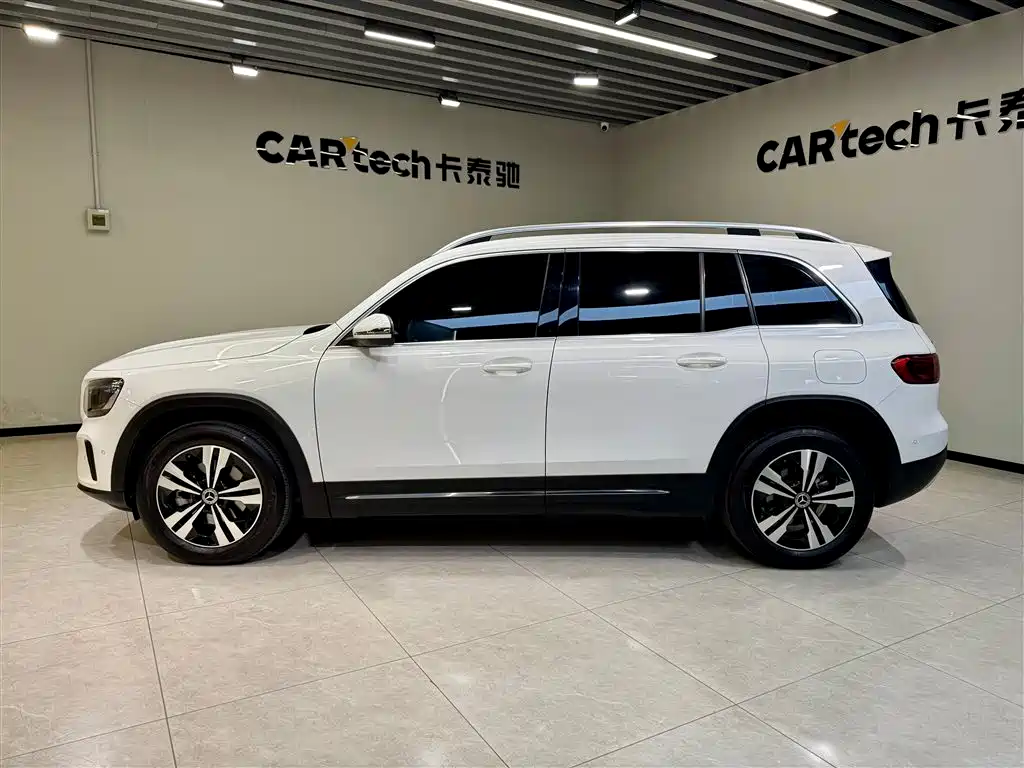 Mercedes-Benz GLB 2025 Model GLB 200 Dynamic Edition фото 7