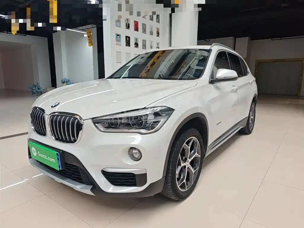 BMW X1 2018 sDrive18Li Premium Model фото 2