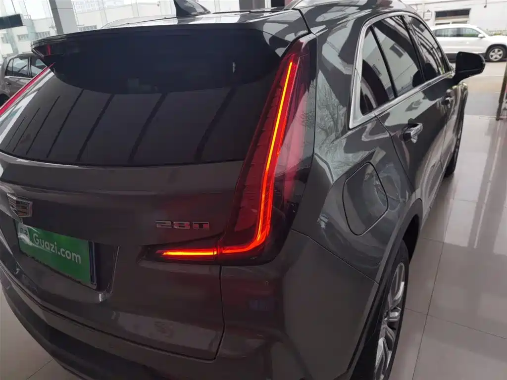 Cadillac XT4 2018 28T FWD Leading Edition фото 8
