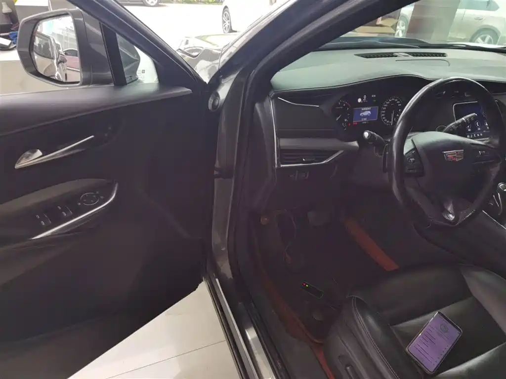 Cadillac XT4 2018 28T FWD Leading Edition фото 16