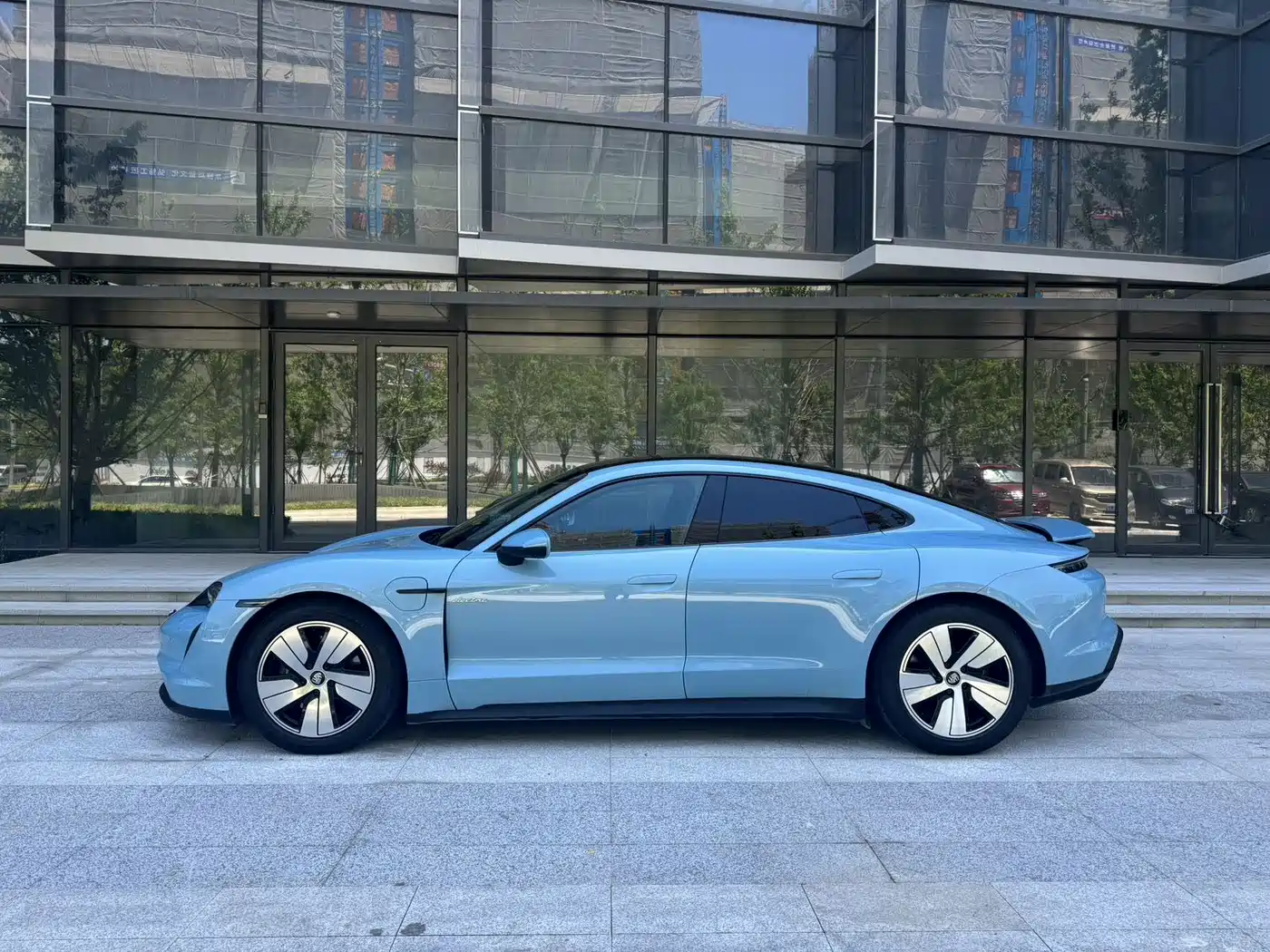 Porsche Taycan 2020 Taycan фото 9