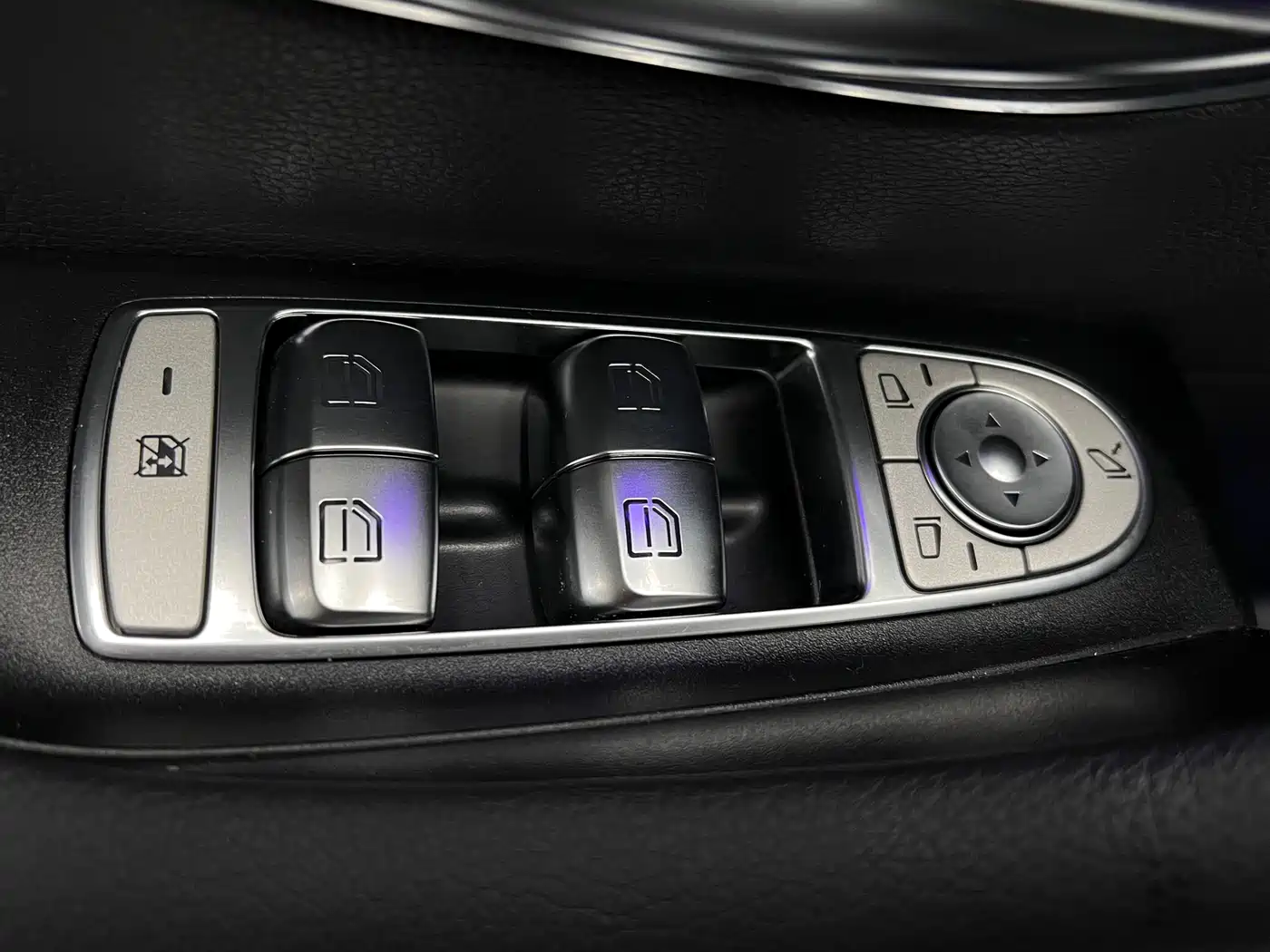 Mercedes-Benz E-Class (Import) 2022 E 300 Luxury Sport Edition фото 15