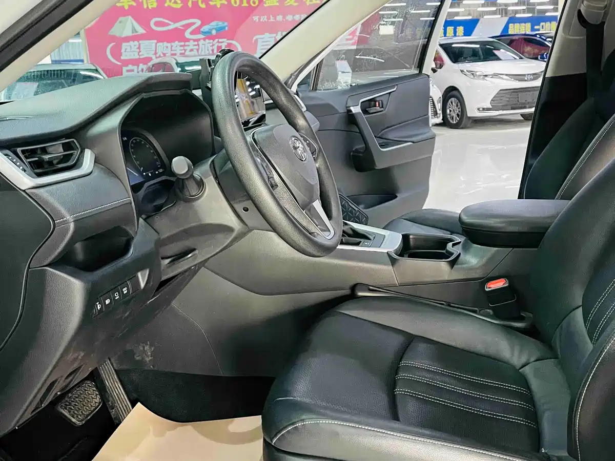 Toyota RAV4 Rongfang 2023 Hybrid 2.5L E-CVT 2WD Elite Edition фото 7