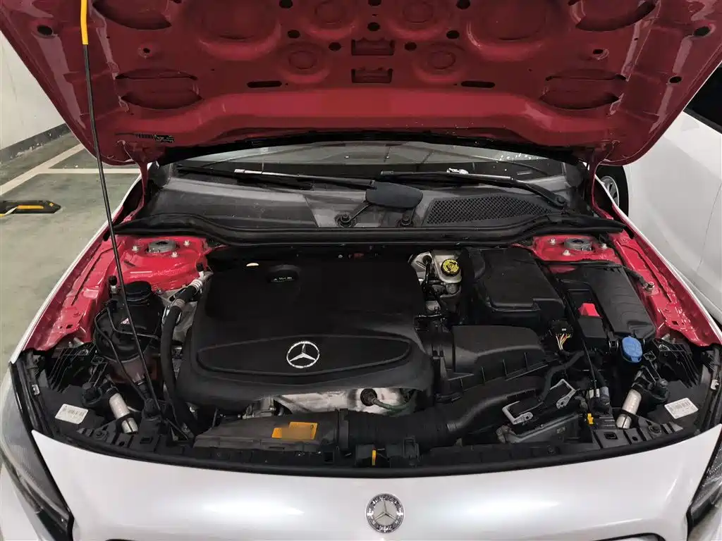 Mercedes-Benz GLA 2016 GLA 200 Dynamic фото 16