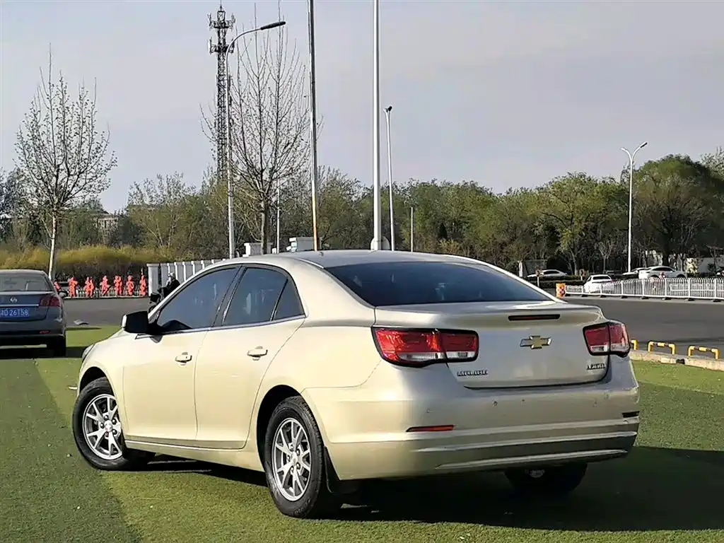 Chevrolet Malibu 2016 2.0L Automatic Comfort фото 6