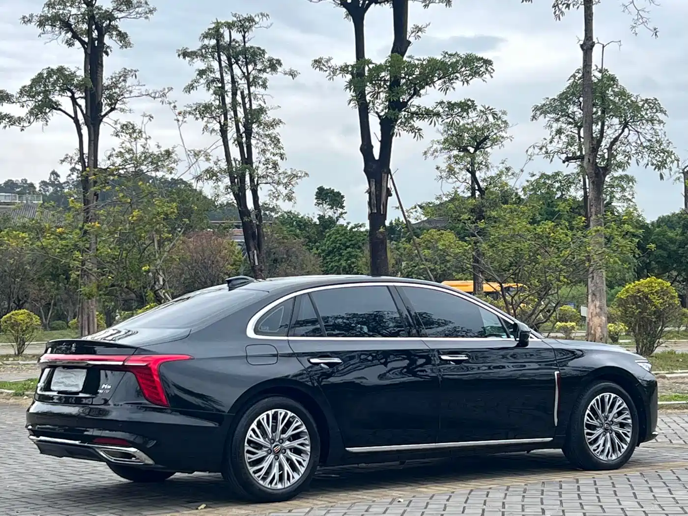 Hongqi H5 2023 2.0T Auto Smart Connect Flag Comfort фото 22