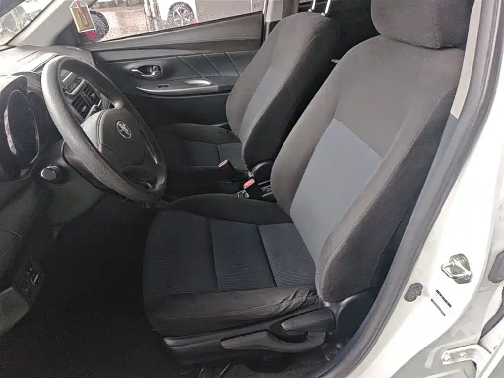 Toyota YARiS L Zhi Xuan 2014 1.3E Automatic Charming Edition фото 15
