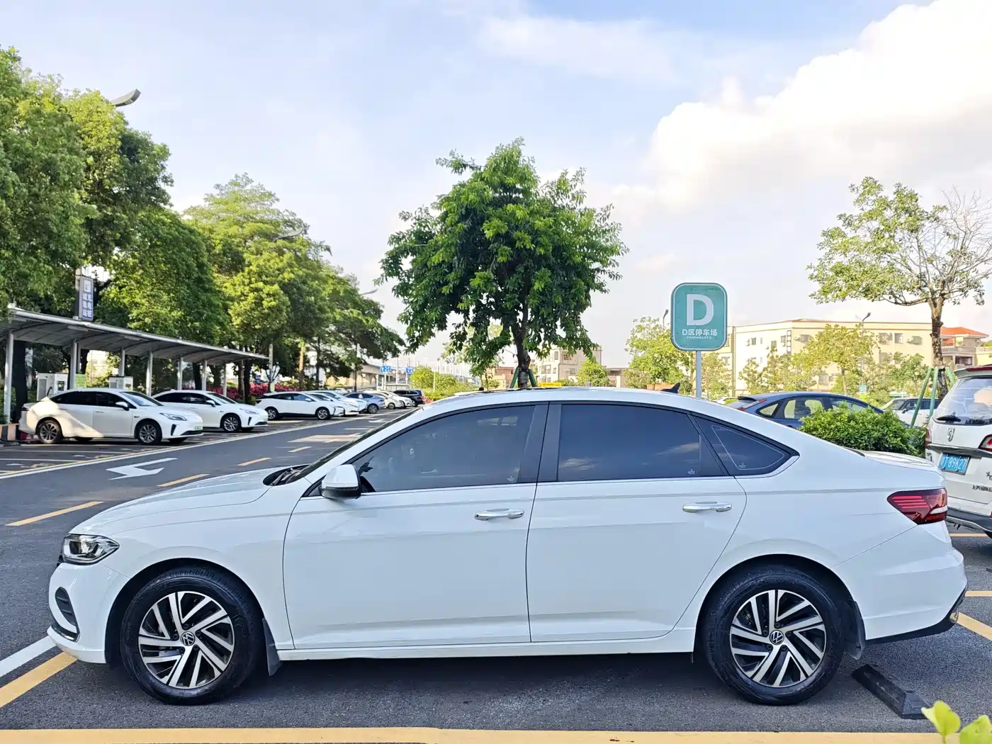 Volkswagen Lavida 2023 280TSI DSG Comfort Edition фото 4