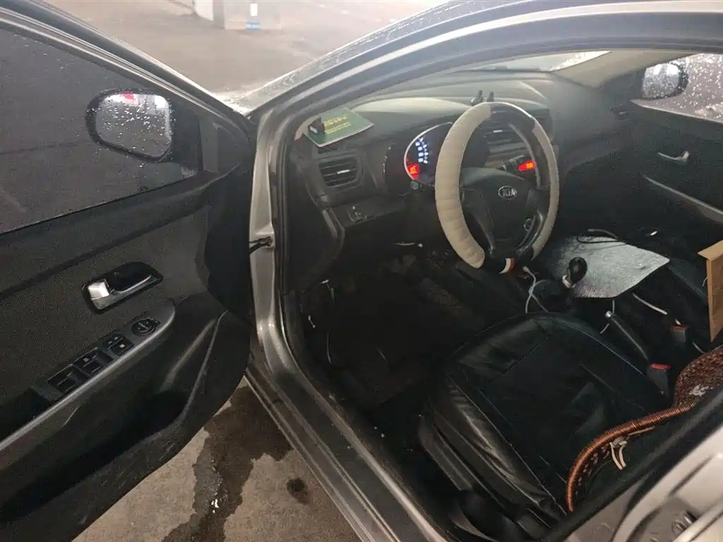 Kia K2 2015 Sedan 1.4L MT GLS фото 12