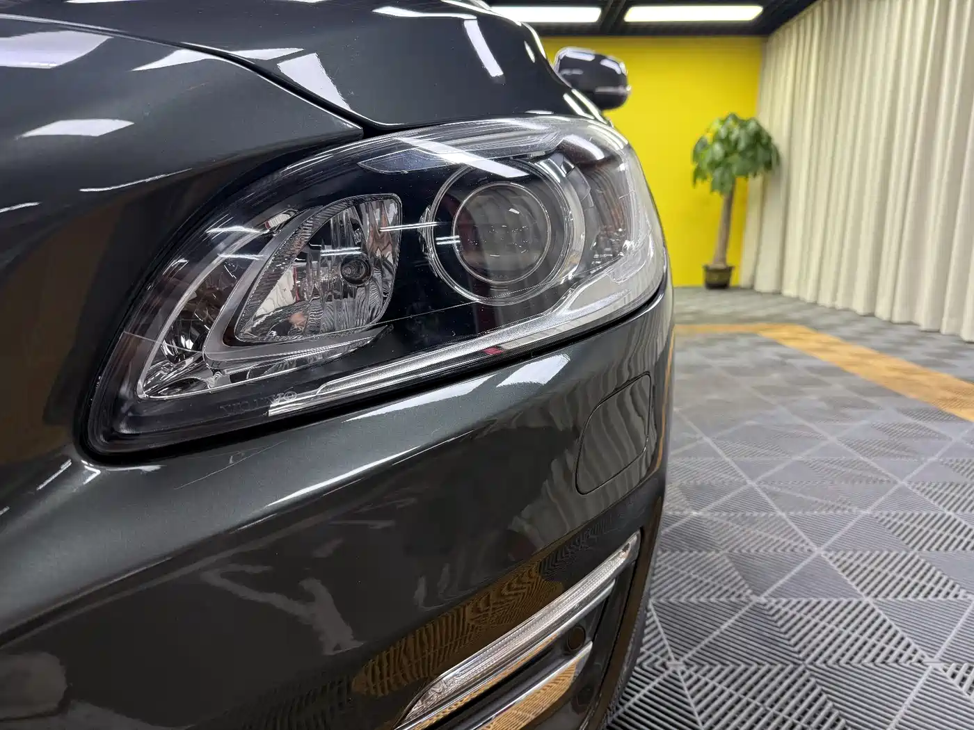 Фото 4 - Volvo S60
