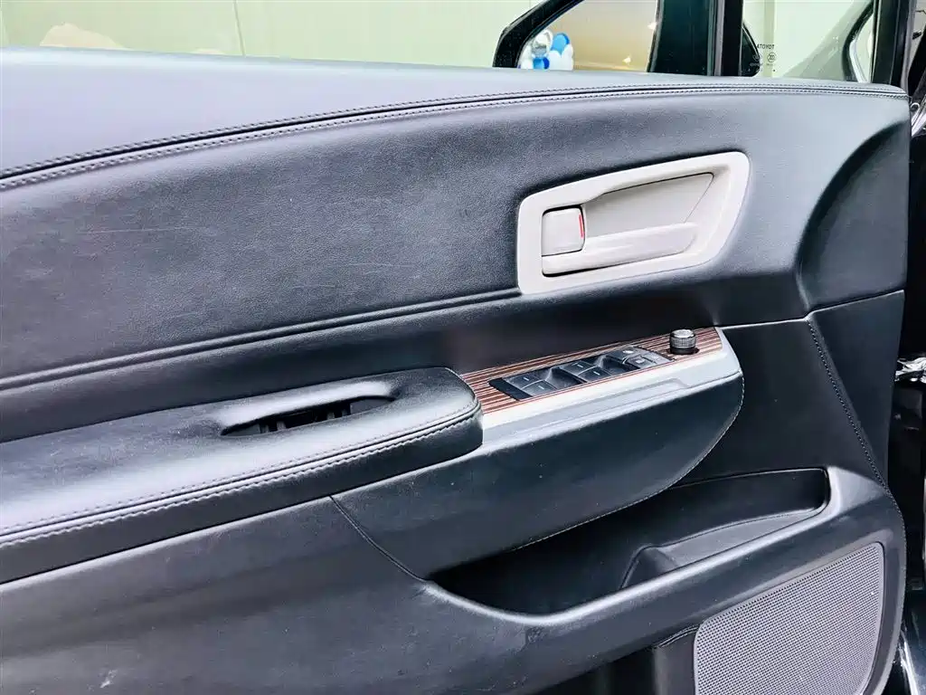 Toyota Sienna 2021 2.5L Hybrid Comfort Edition фото 11
