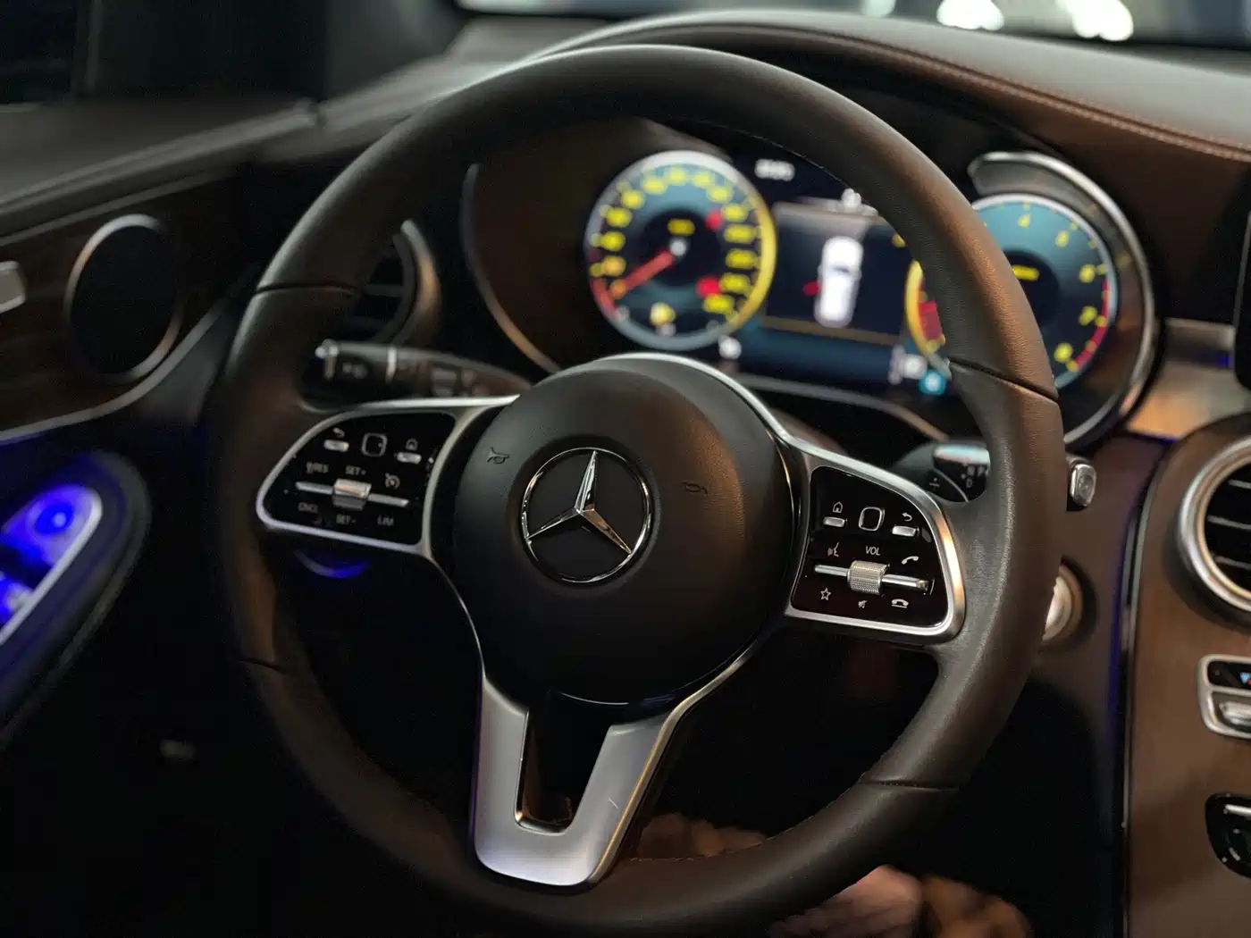Mercedes-Benz GLC 2021 GLC 260 L 4MATIC Luxury фото 16