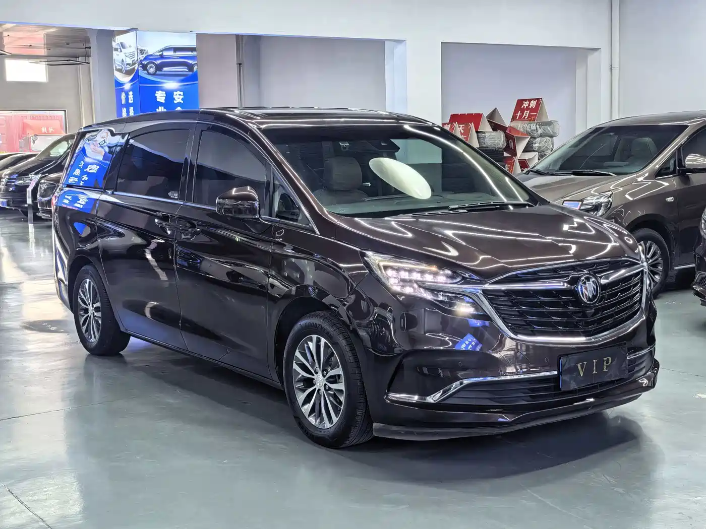 Buick GL8 2021 ES Landlord 653T Premium фото 3