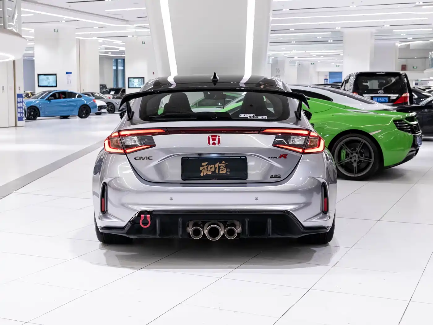 Honda Civic (Import) 2023 2.0T 420TURBO TYPE R фото 4