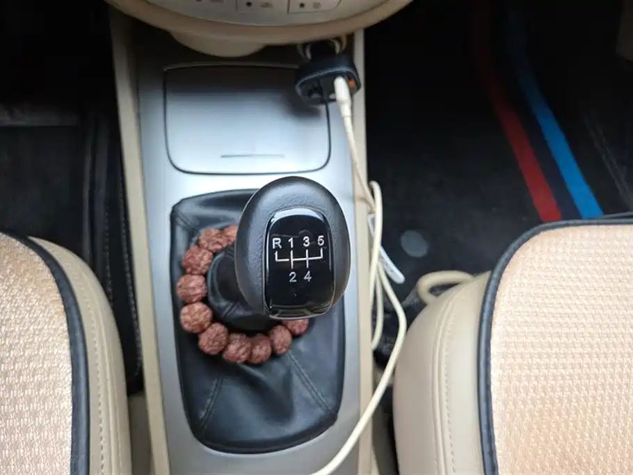 Buick Excelle 2013 1.5L Manual Classic Edition фото 16
